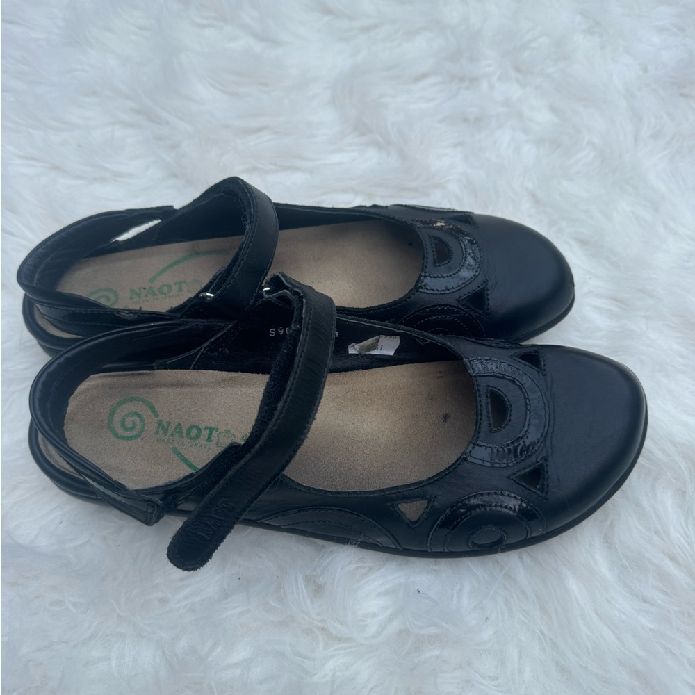 Black shoes by Naot.  Size 41.